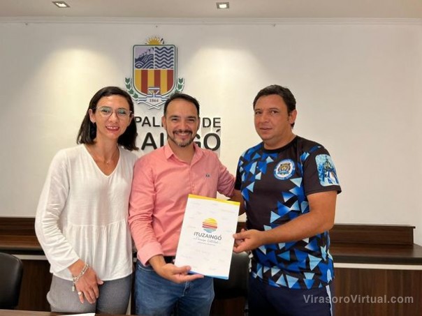 Firma de convenio de actuación para el carnaval 2023
