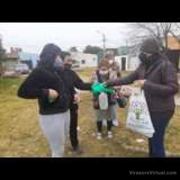 En los Barrios Pío X y 3 de Abril se distribuyó lavandina y barbijos