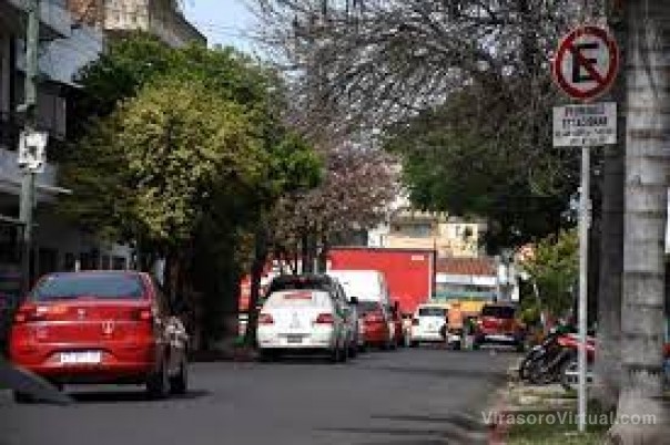 Desde el martes prohibirán estacionar en siete cuadras del microcentro capitalino