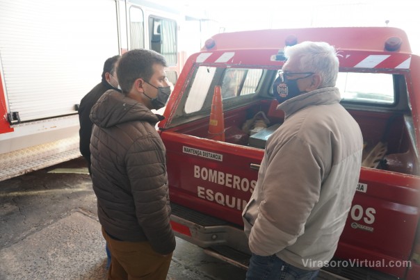 Presentan proyecto para pagar $33 mil por mes a cada bombero en frente de batalla