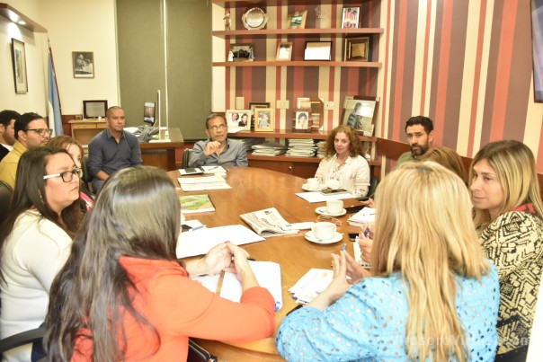 Cardozo analizó el trabajo y el funcionamiento de programas con el equipo de Epidemiología