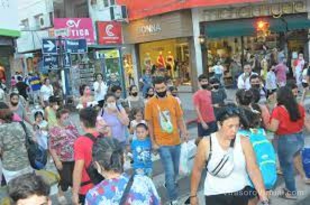Cada vez más cerca: adelantaron el pico de contagios de covid-19 en la tercera ola