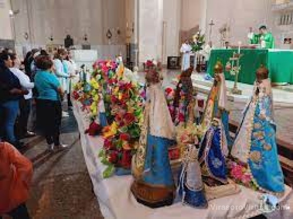 Tradición: imágenes de la Virgen de Itatí recorrerán los hogares durante octubre