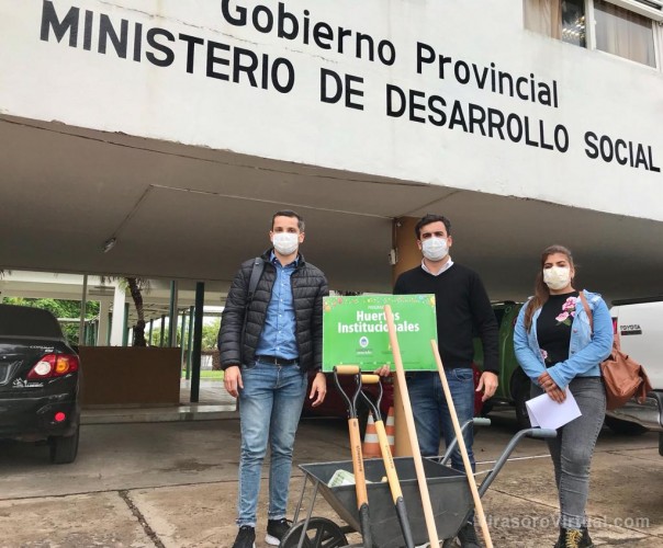 Desarrollo Social entregó semillas y herramientas