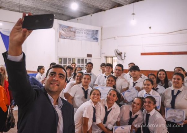 A 170 años de la sanción de nuestra Constitución Nacional jóvenes de la Escuela Rector Vicente Fidel Lopez