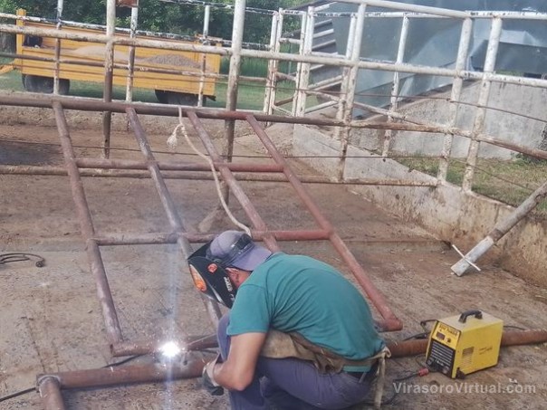 Tareas de mantenimiento del matadero municipal