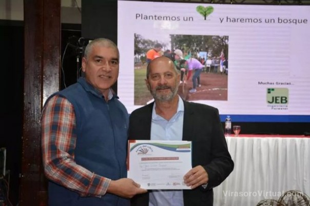 El ing Juan Emilio Bragado brindó su charla sobre Cambio Climático, en la 3era Feria Municipal del Libro
