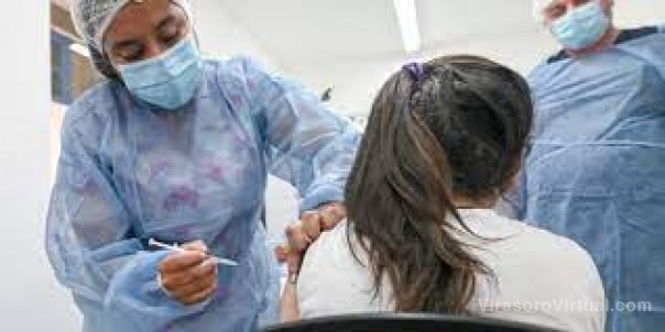Solo el 35% de quienes iniciaron el esquema de vacunación llegaron a la tercera dosis