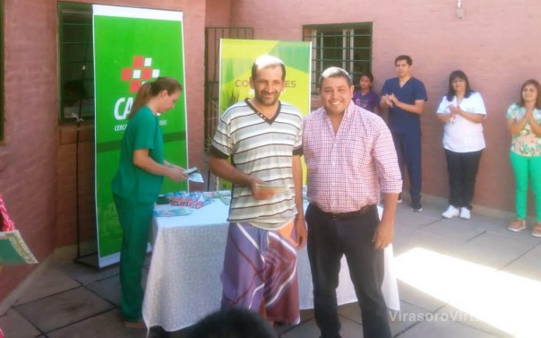 Salud Pública entregó prótesis dentales en el barrio Dr. Montaña