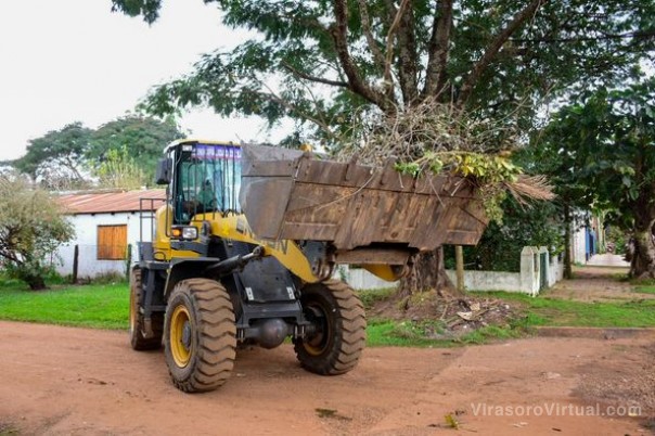 La Dirección de Medio Ambiente de la Municipalidad se encuentra realizando trabajos de recolección de ramas