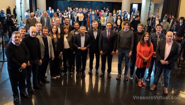 Desde la Mesa de Juntos por el Cambio, Valdés abogó por equilibrio en el Congreso