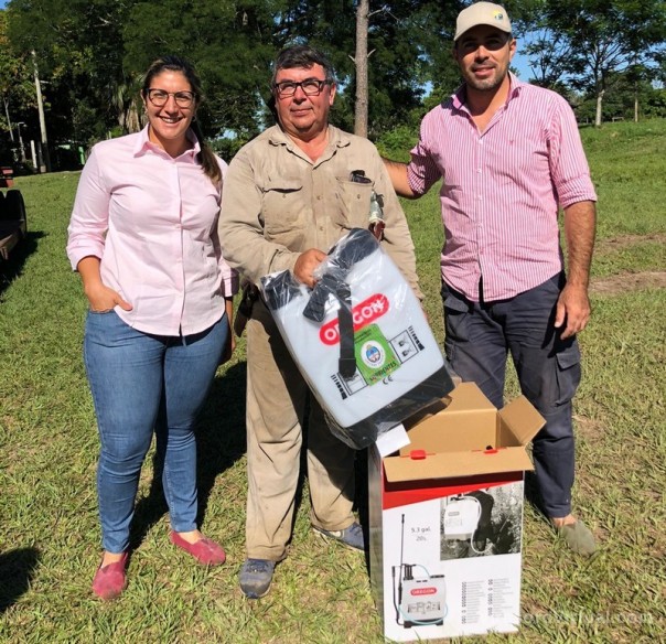 Plan Limón: entregan mochilas para aplicaciones fitosanitarias a productores de Ramada Paso y Caá Catí