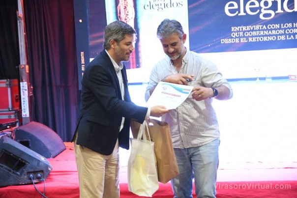 El periodista correntino  Eduardo Ledesma abrió el ciclo de exposiciones