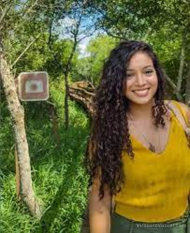 Se recibió en la Unne y recorre el mundo mediante el sistema de becas