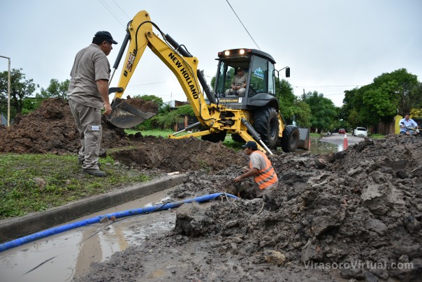 La Municipalidad realiza tareas de desobstrucción y limpieza de desagües