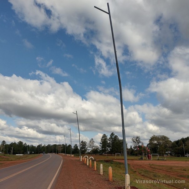 Obra de alumbrado publico a lo largo de ruta 94