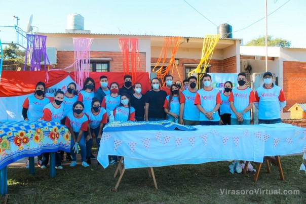 Juan Pablo Valdes compartió con parte del gran equipo de la @juventud radical