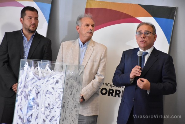 Tassano encabezó el sorteo de un auto eléctrico como premio a contribuyentes del Pago Anual Anticipado