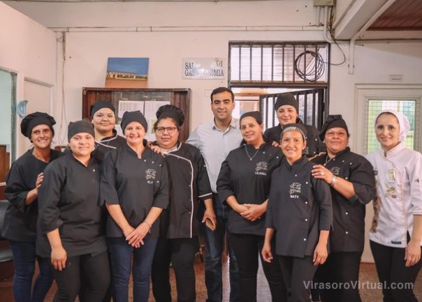 Recibieron el Karaí de octubre en el CFP  “Rector Vicente Fidel López”, con un rico almuerzo