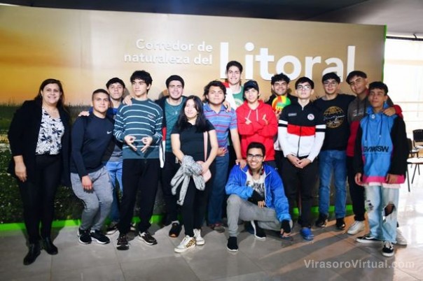 Recibieron la visita de una delegación de 54  estudiantes y profesores de la Escuela Industrial de Corrientes
