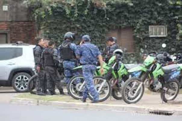 Alerta por saqueos, 30 demorados y fuerte presencia policial en los supermercados