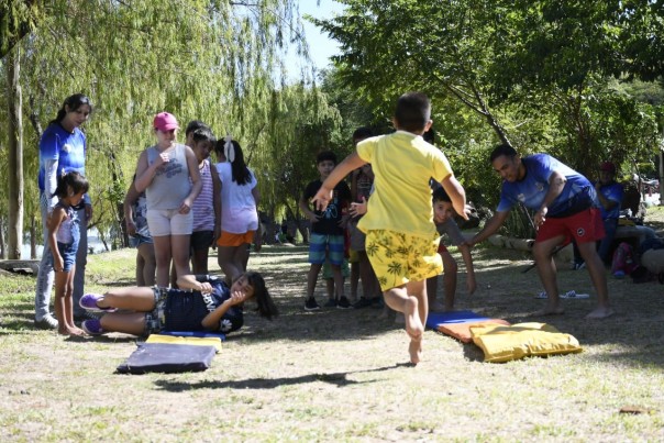 Con juegos, actividades acuáticas y diversión culminaron las colonias de vacaciones municipales