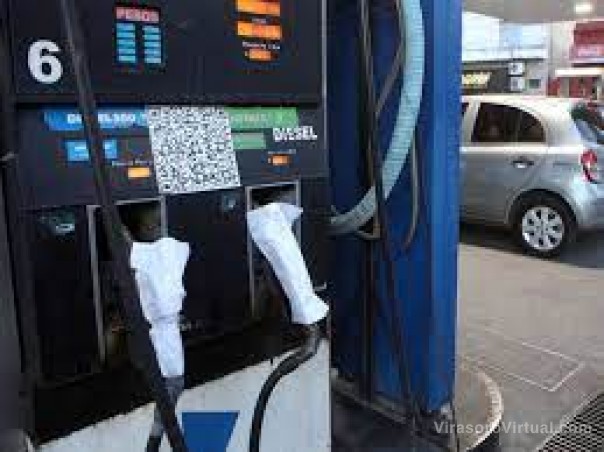 El gasoil roza los $300 en el interior y el campo se alista para reclamar en rutas