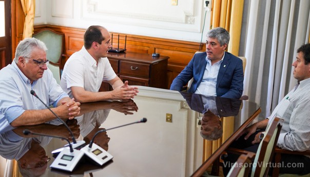 La UNNE suscribió convenio técnico-científico con la recicladora de neumáticos VICA NFU
