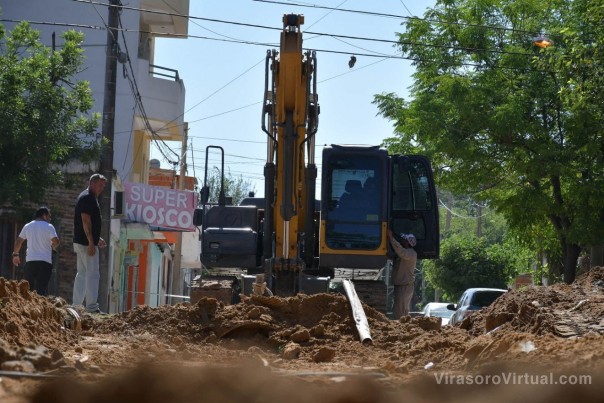 La Municipalidad reconstruye desagüe del barrio Arazaty que beneficiará al drenaje de toda la zona