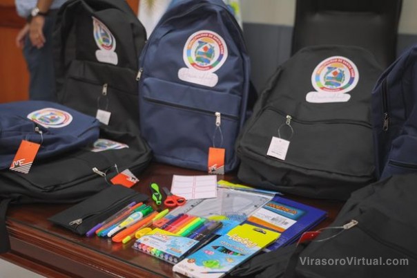 Más alumnos tendrán su mochila completa este año