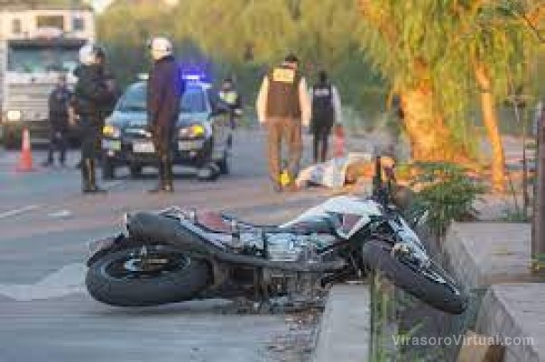 Un motociclista murió tras chocar contra un tractor