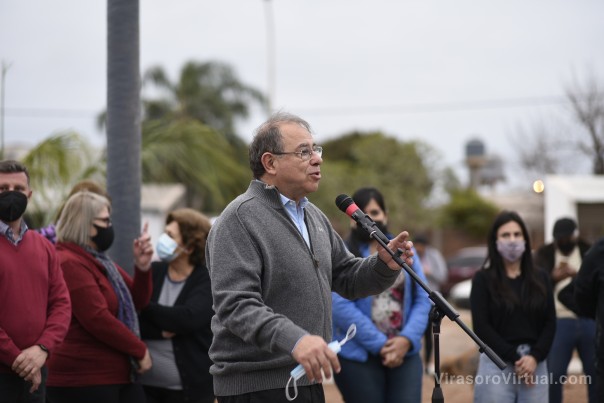 Otro nuevo espacio verde en la ciudad: Tassano inauguró la plaza Ingeniero Serantes