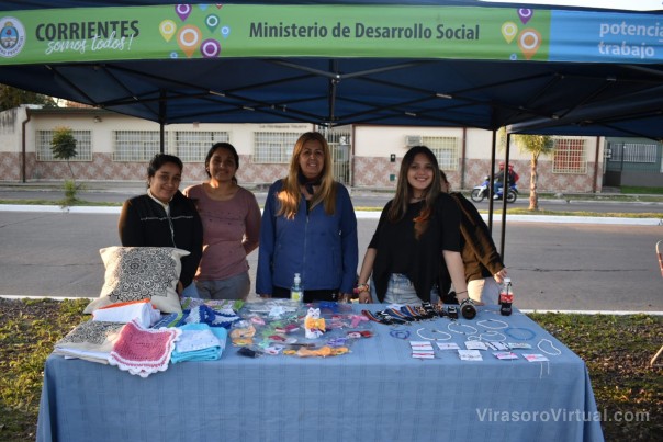 Emprendedores del Programa Potenciar Trabajo expusieron en las 1000 Viviendas