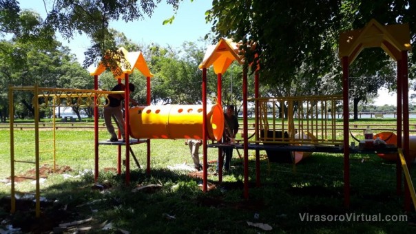 Mas juegos para niños en paseo Piñeral.
