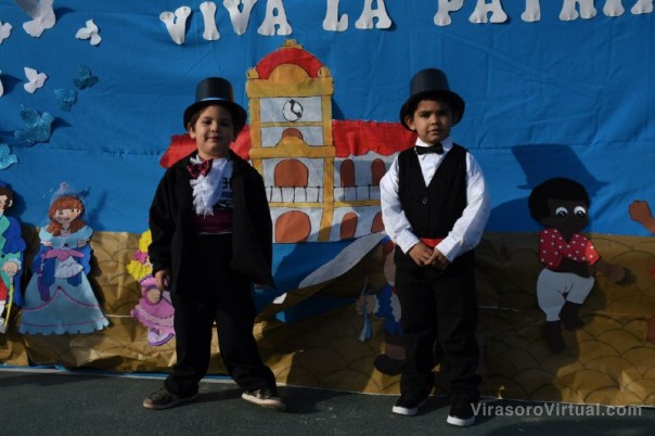 La Municipalidad llevó el fervor patriótico a los barrios Anahí y Doctor Montaña