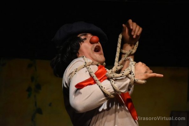 En el Centro Cultural de dicha ciudad se llevó a cabo la representación de la obra de teatro "¿Y su Oficio?"