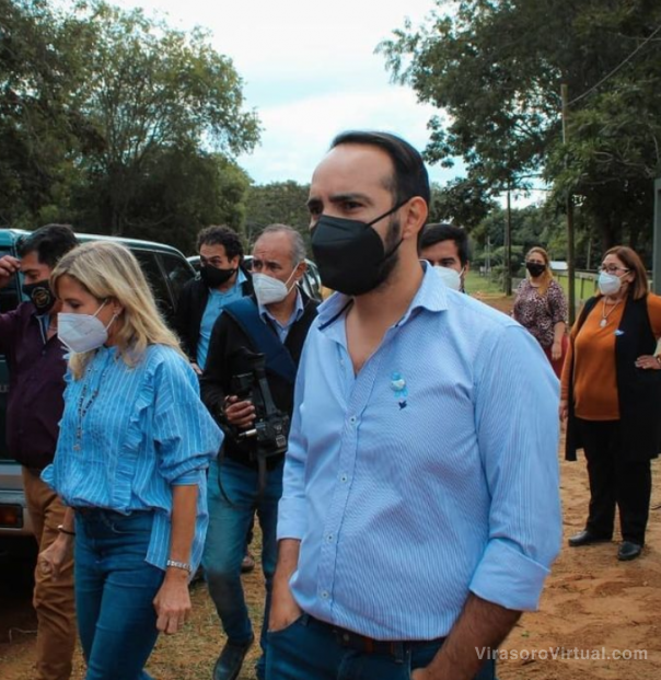 Juan Pablo Valdés asistió  a una charla de prevención contra el covid en la Unidad Regional