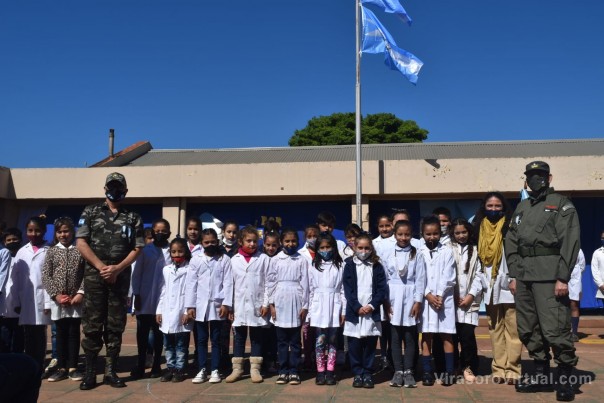 Con un emotivo acto en la Escuela 142 comenzaron las actividades por el aniversario de la gesta de Malvinas
