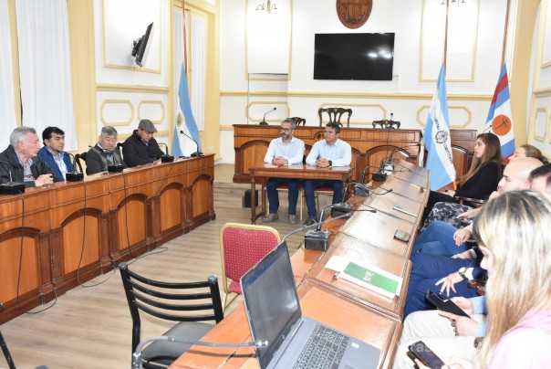 Paritarias: Tassano anunció importantes aumentos en las asignaciones familiares