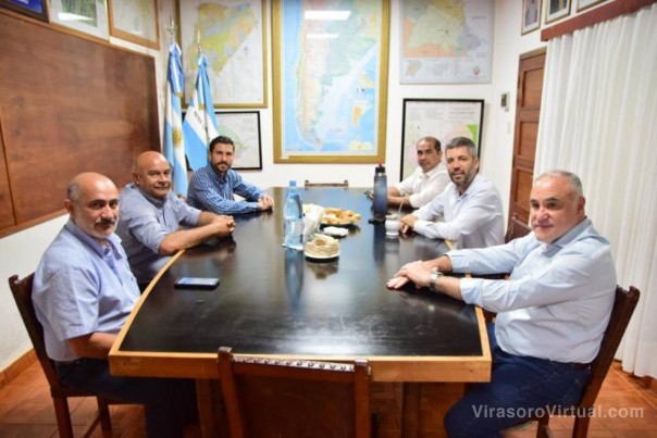 Emiliano Fernández convocó a sus oponentes y avanza "un plan estratégico de ciudad"