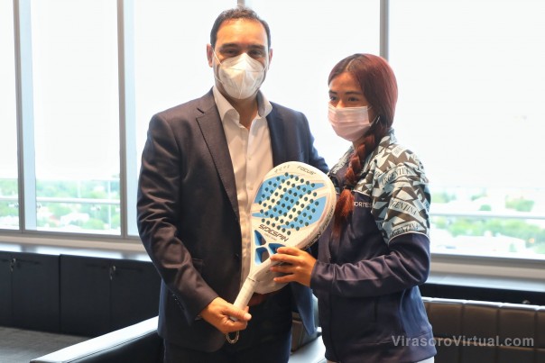 Valdés recibió a la correntina campeona mundial de pádel y resaltó la importancia del deporte como promotor