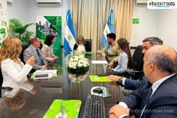 La federación empresarial recibió a investigadores del nivel educativo