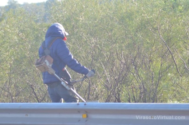Desmalezamiento sobre ruta 94