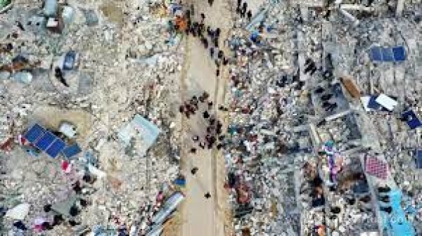 La cifra de muertos por el terremoto en Turquía y Siria llegó a 7.826