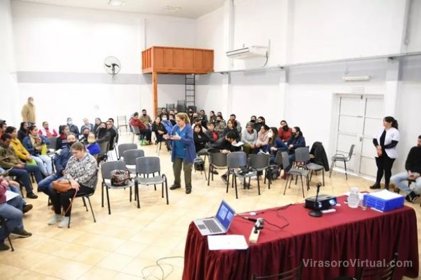 Primer módulo de capacitación para obtener el carnet  sanitario