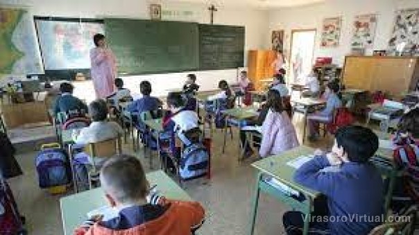 Incertidumbre y enojo sindical ante la propuesta de una hora más de clases