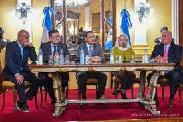 Valdés redobla la apuesta por el Iberá y quiere ampliar la zona de reserva