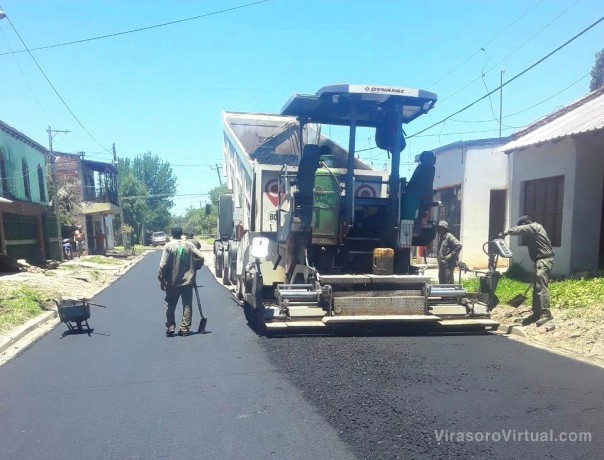 El Gobierno provincial prosigue el asfaltado de calles en San Luis del Palmar