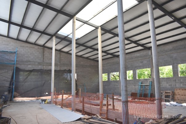 La primera etapa del nuevo edificio del “Mercado Ex Vía” en sus últimas instancias