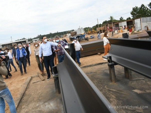 Puerto de Ituzaingó: con un avance del 43%, Valdés visitó la mayor obra para el desarrollo provincial